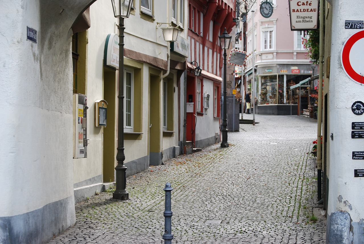 boppard old town alley free photo