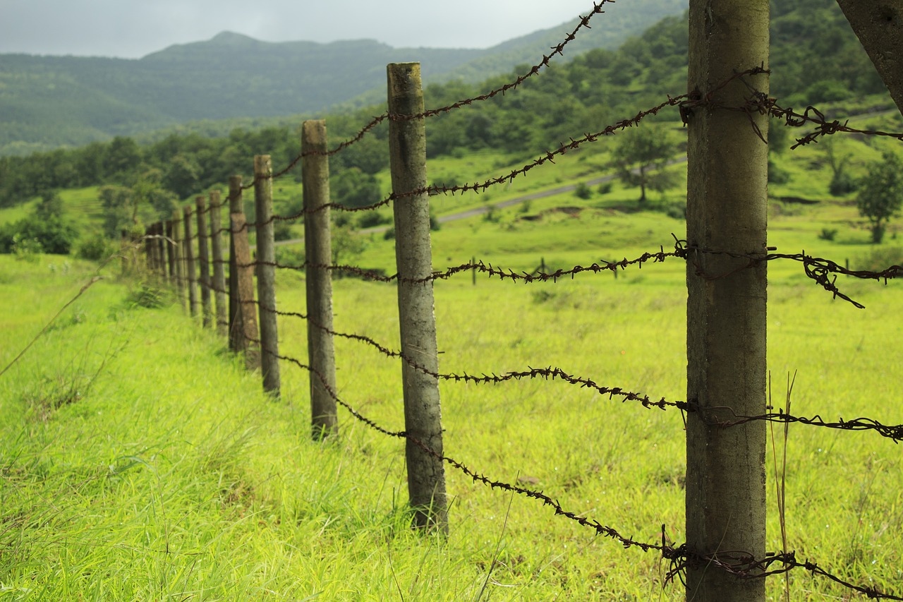 border fence landscape free photo