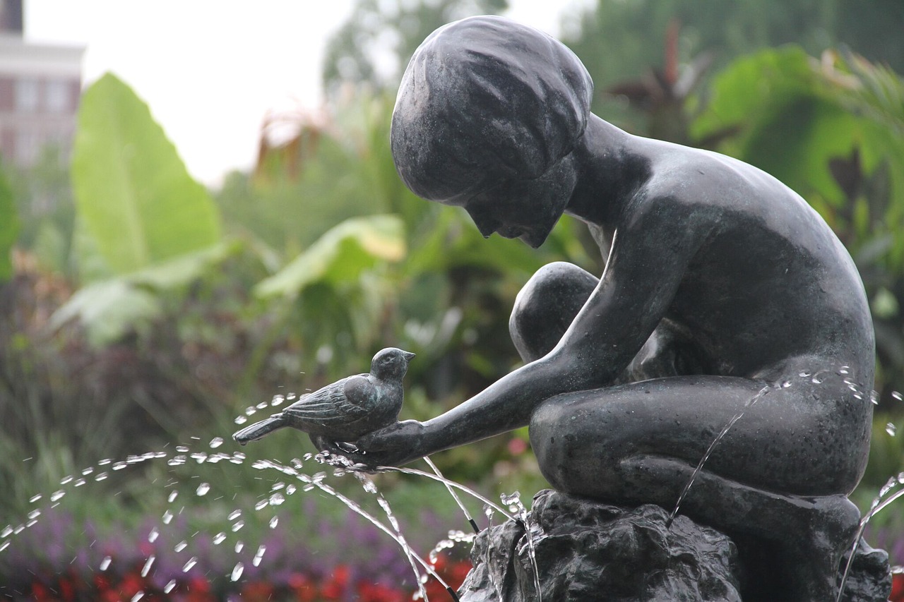 boston statue child free photo