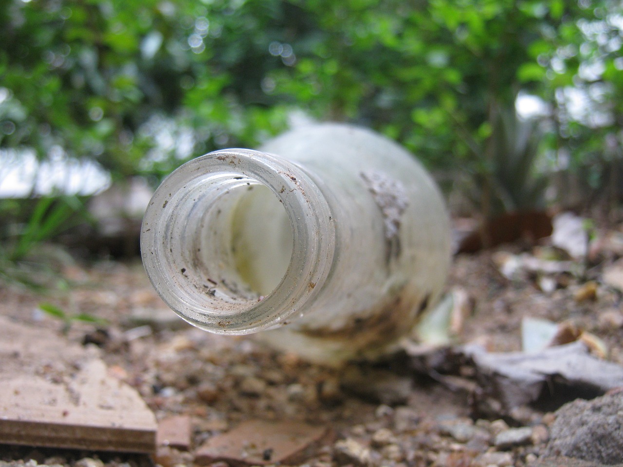 bottle macro ground free photo