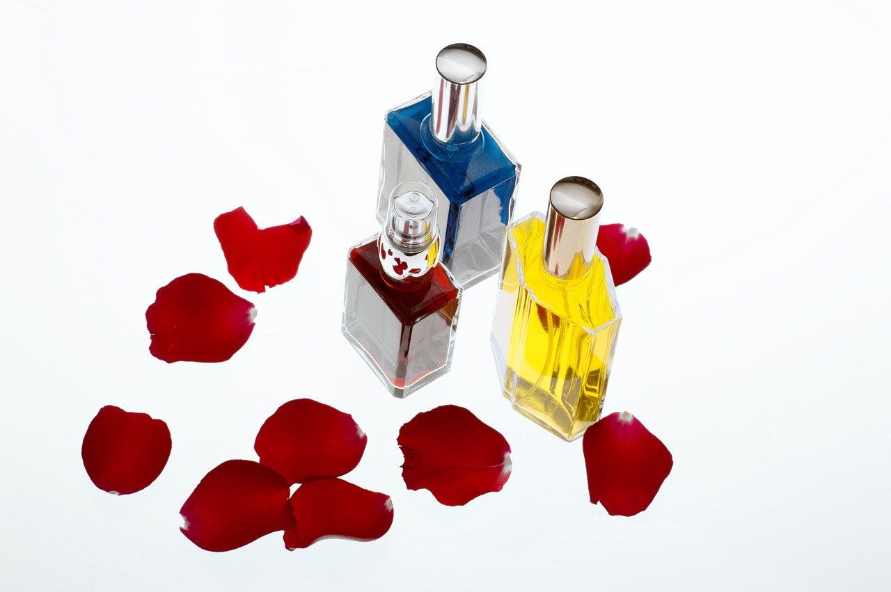bottles  perfume  aroma free photo