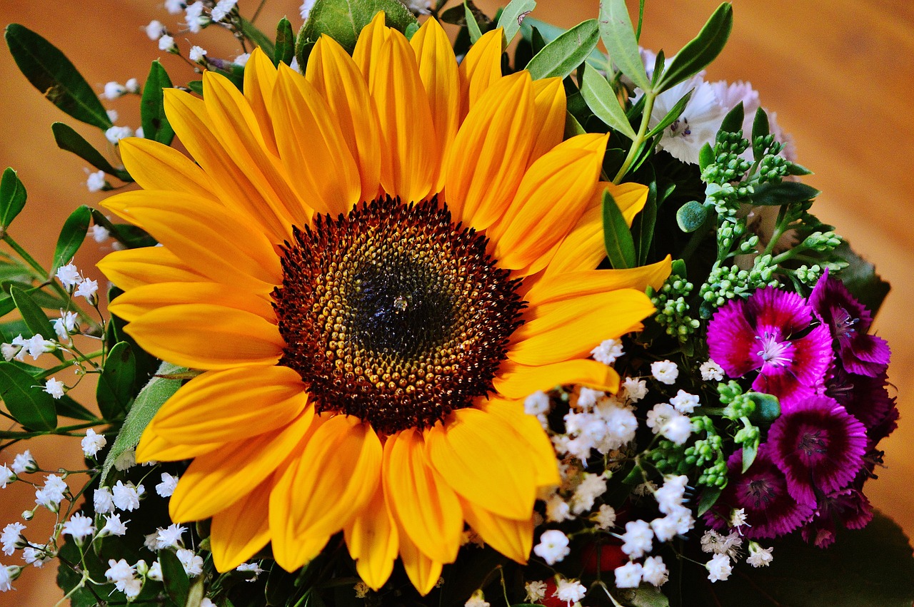 bouquet sun flower summer free photo