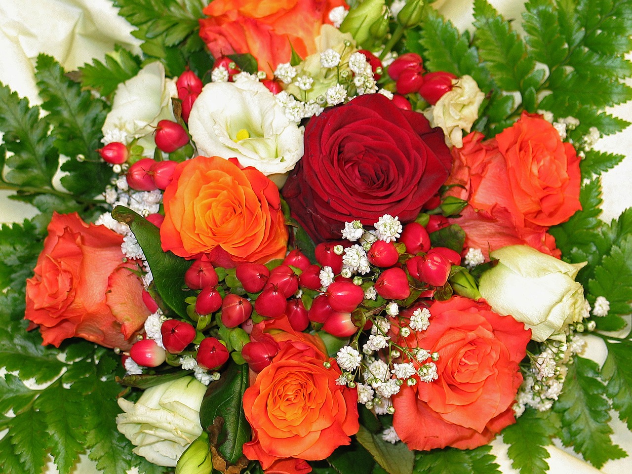 bouquet of flowers florist bouquet of roses free photo