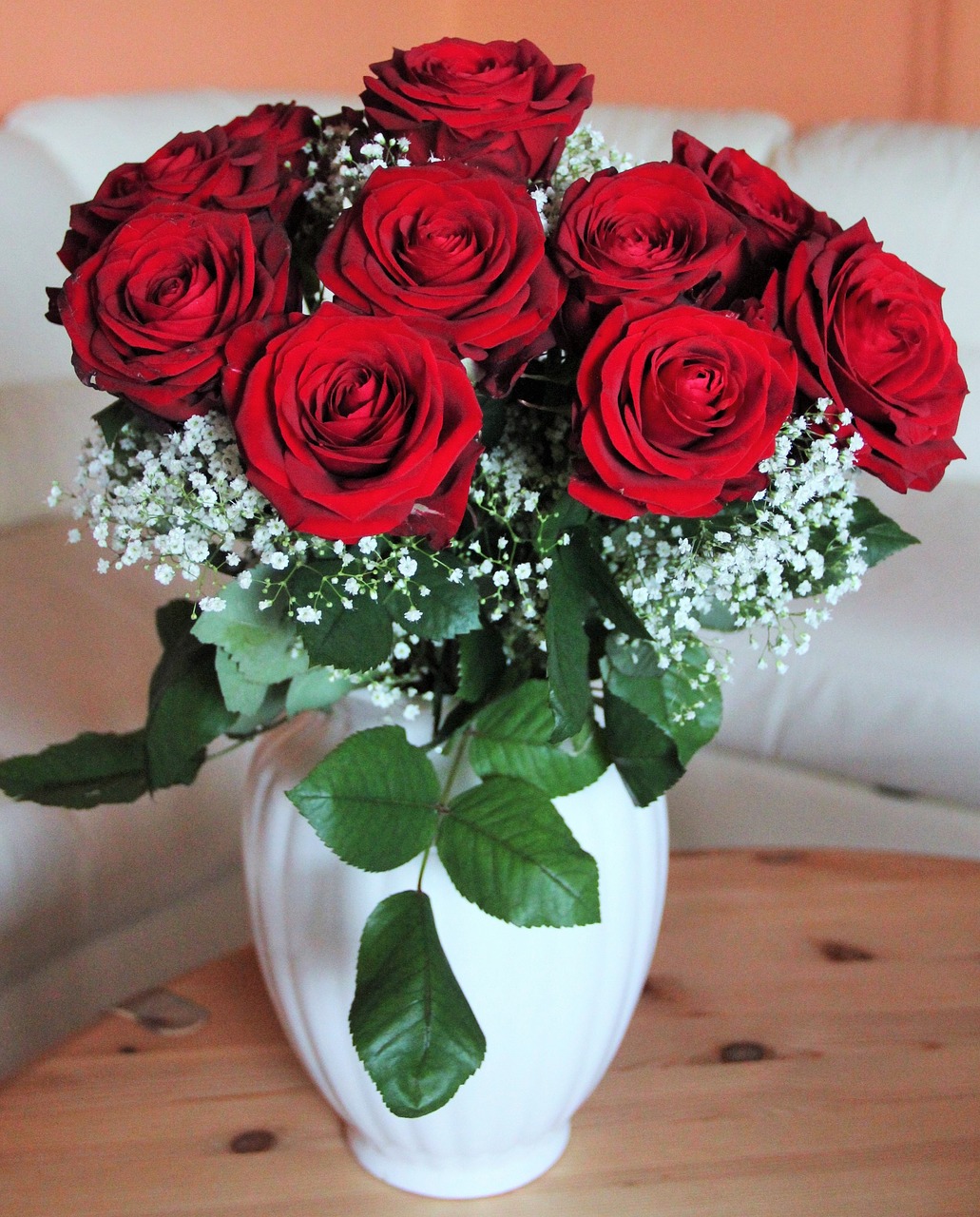 Bouquet of roses,baccara roses,he loved flowers,queen of roses,red roses - free image from needpix.com