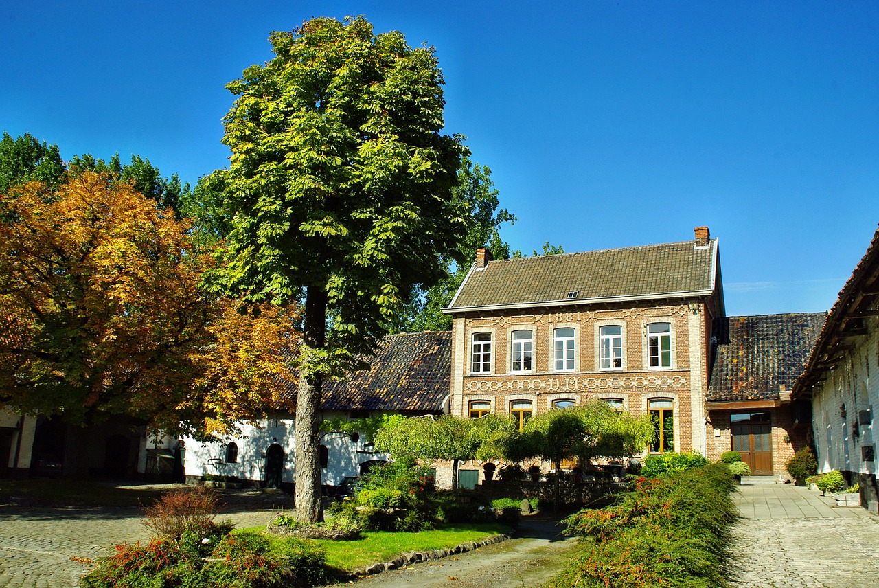 bouvines farm building free photo