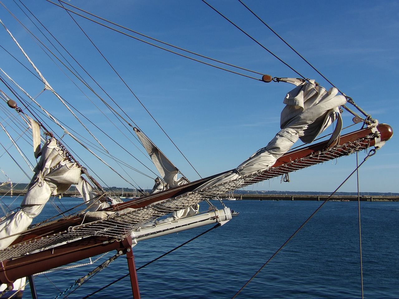 bow sailboat boat free photo