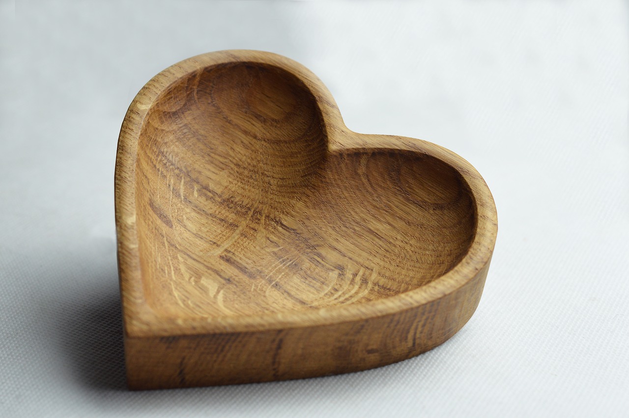 bowl wood heart free photo
