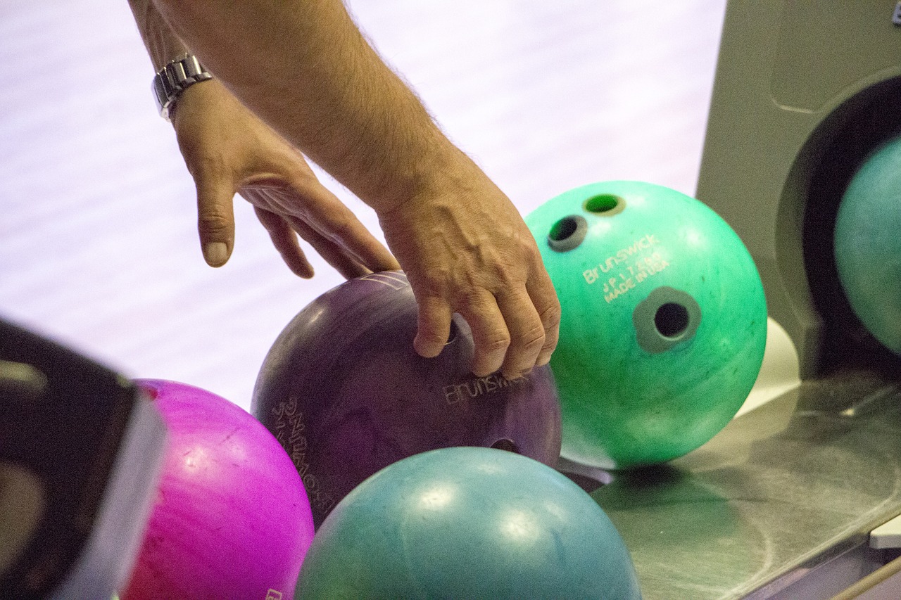 bowling  sphere  sport free photo