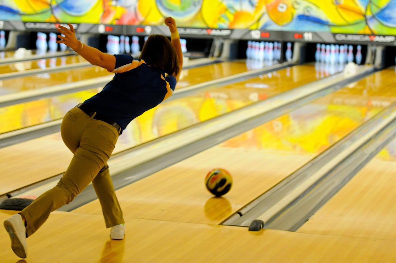 bowling bowler pins free photo