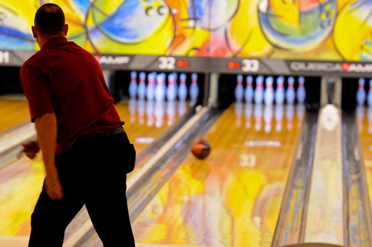 bowling bowler pins free photo