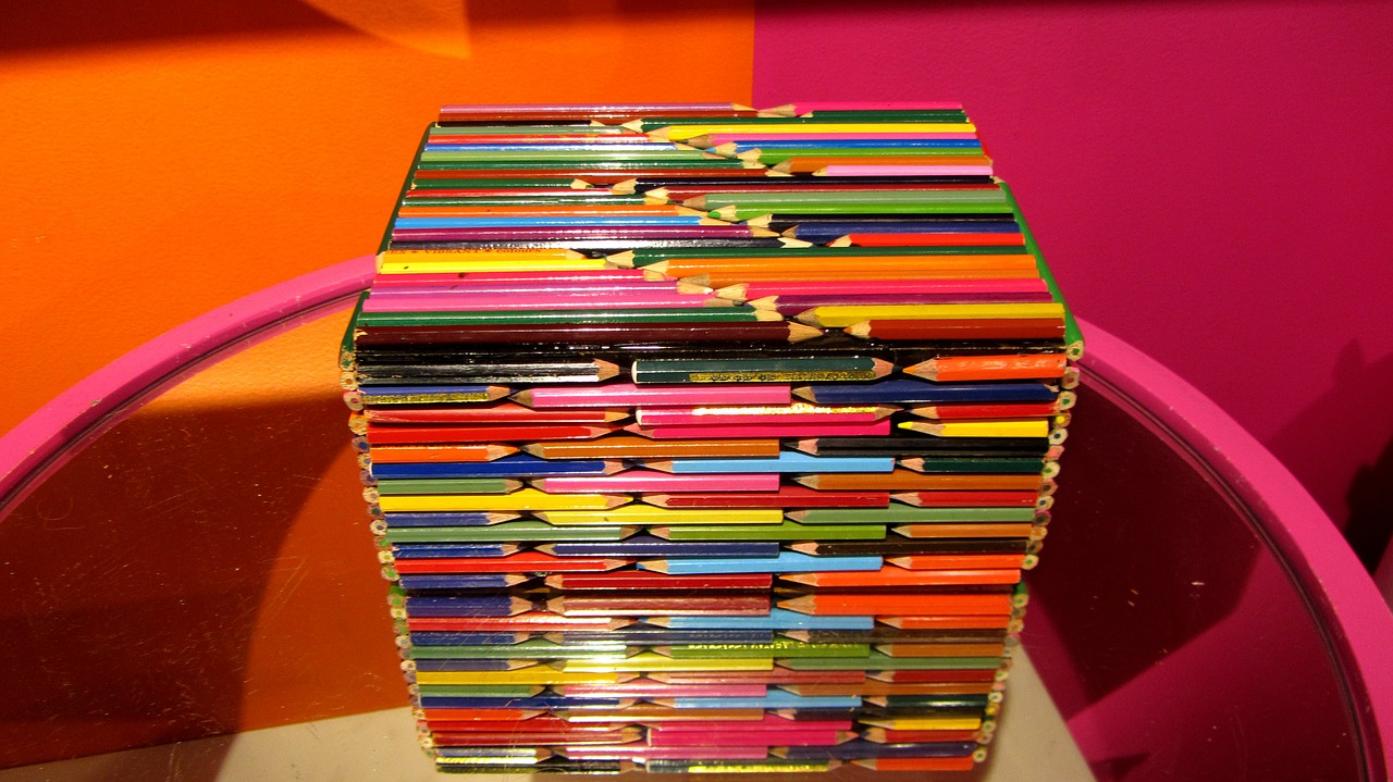 box colored pencils art free photo