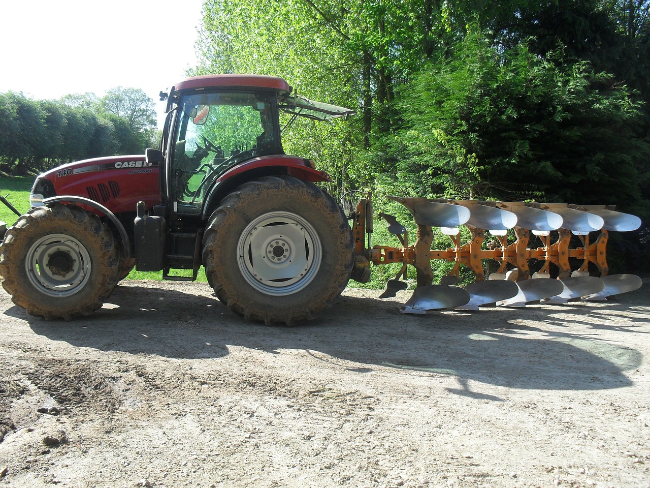 box plow labour free photo