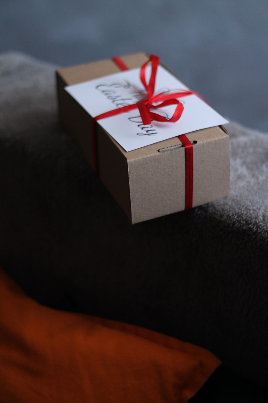 box  surprise  gift free photo