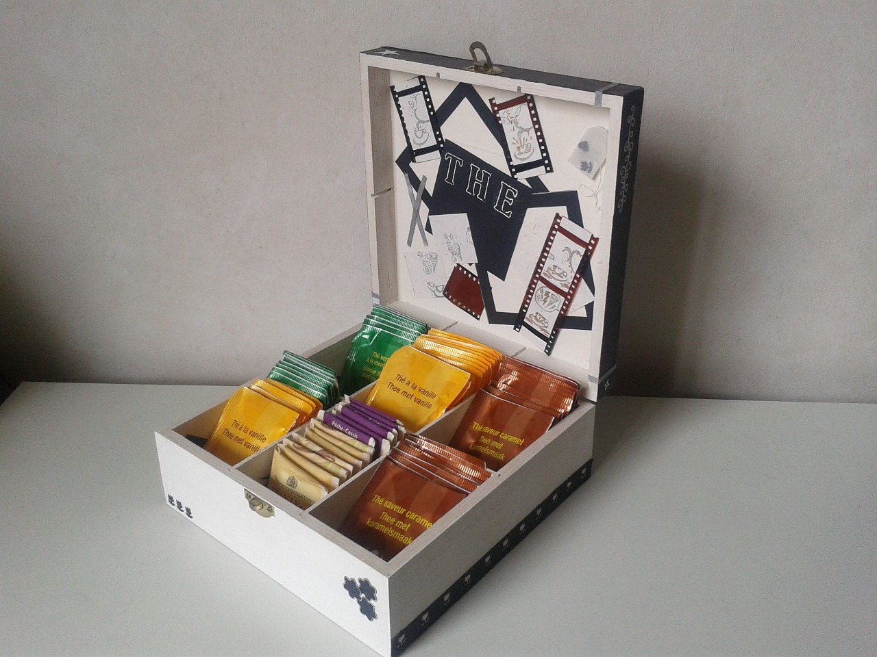 box tea colors free photo