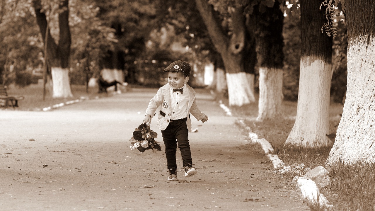 boy child bouquet free photo