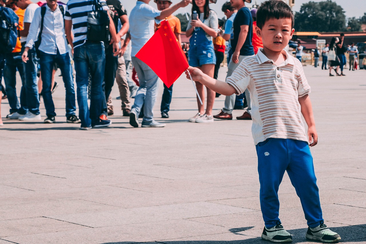 boy china flag free photo