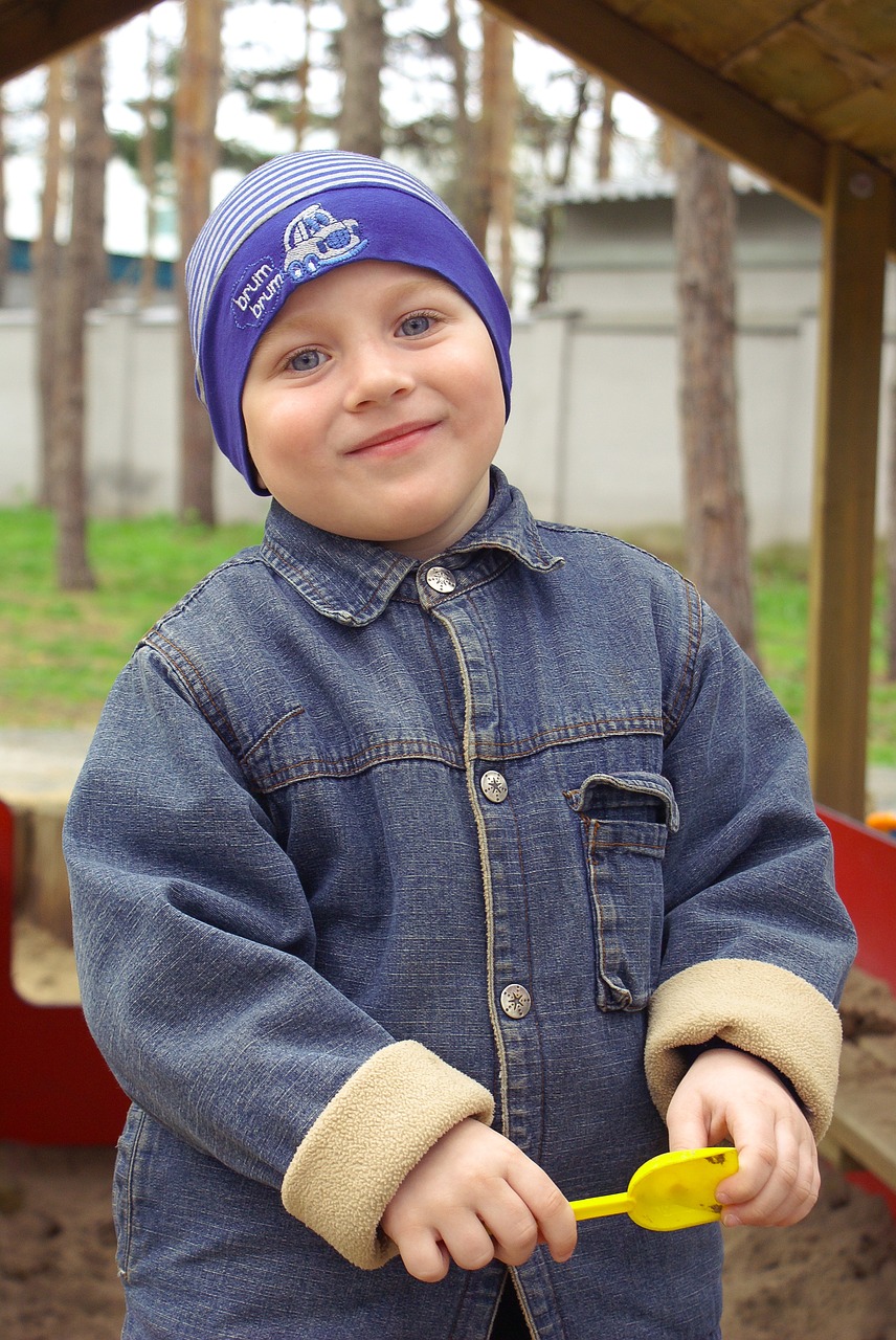 boy smile park free photo