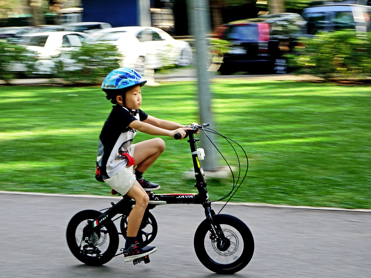boy kid bicycle free photo