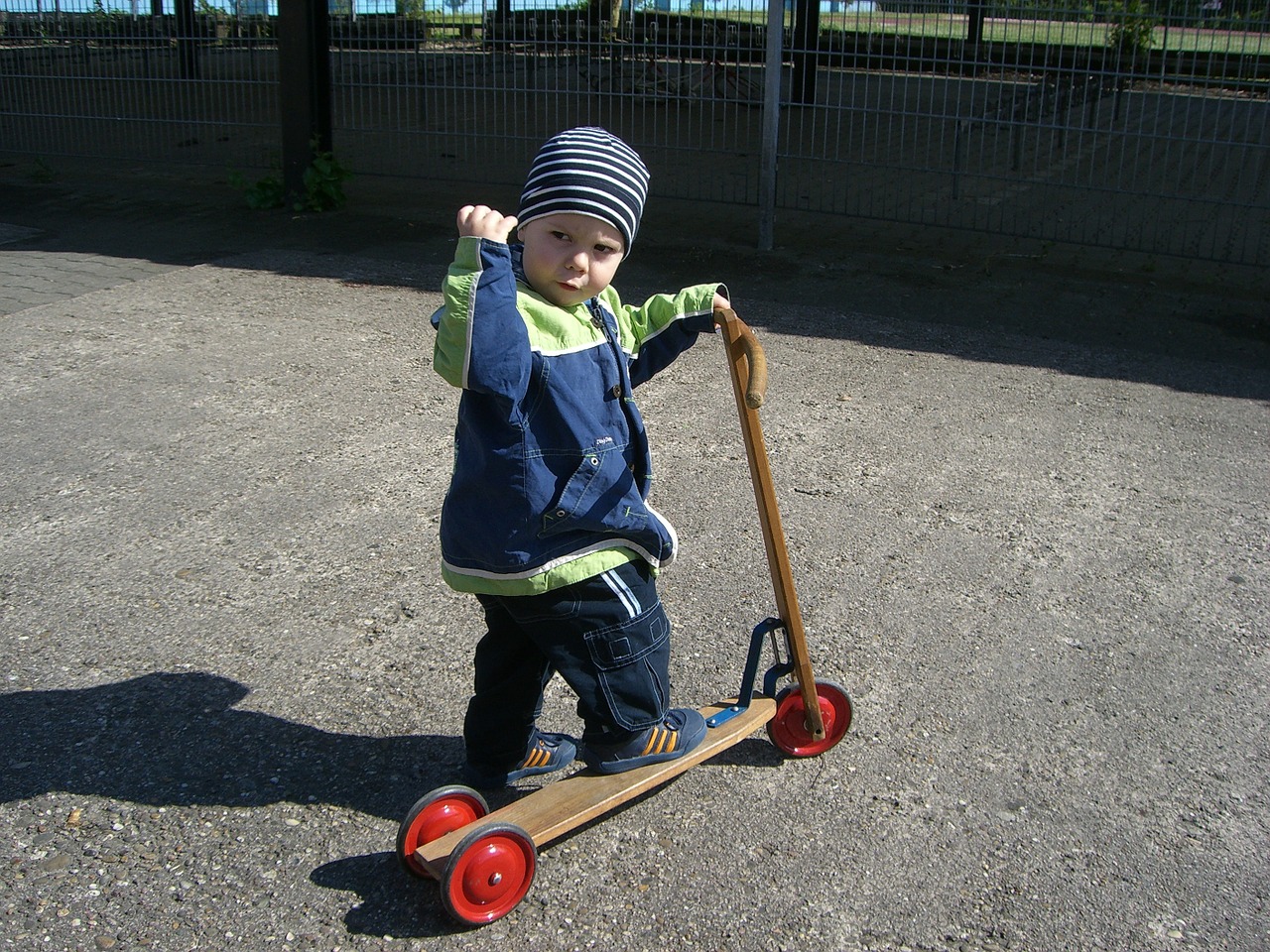 boy roller small child free photo