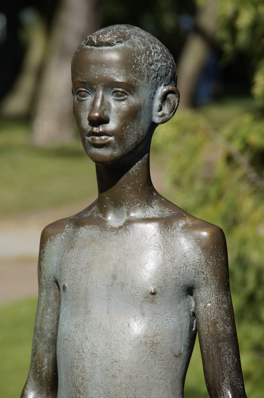 boy child sculpture free photo