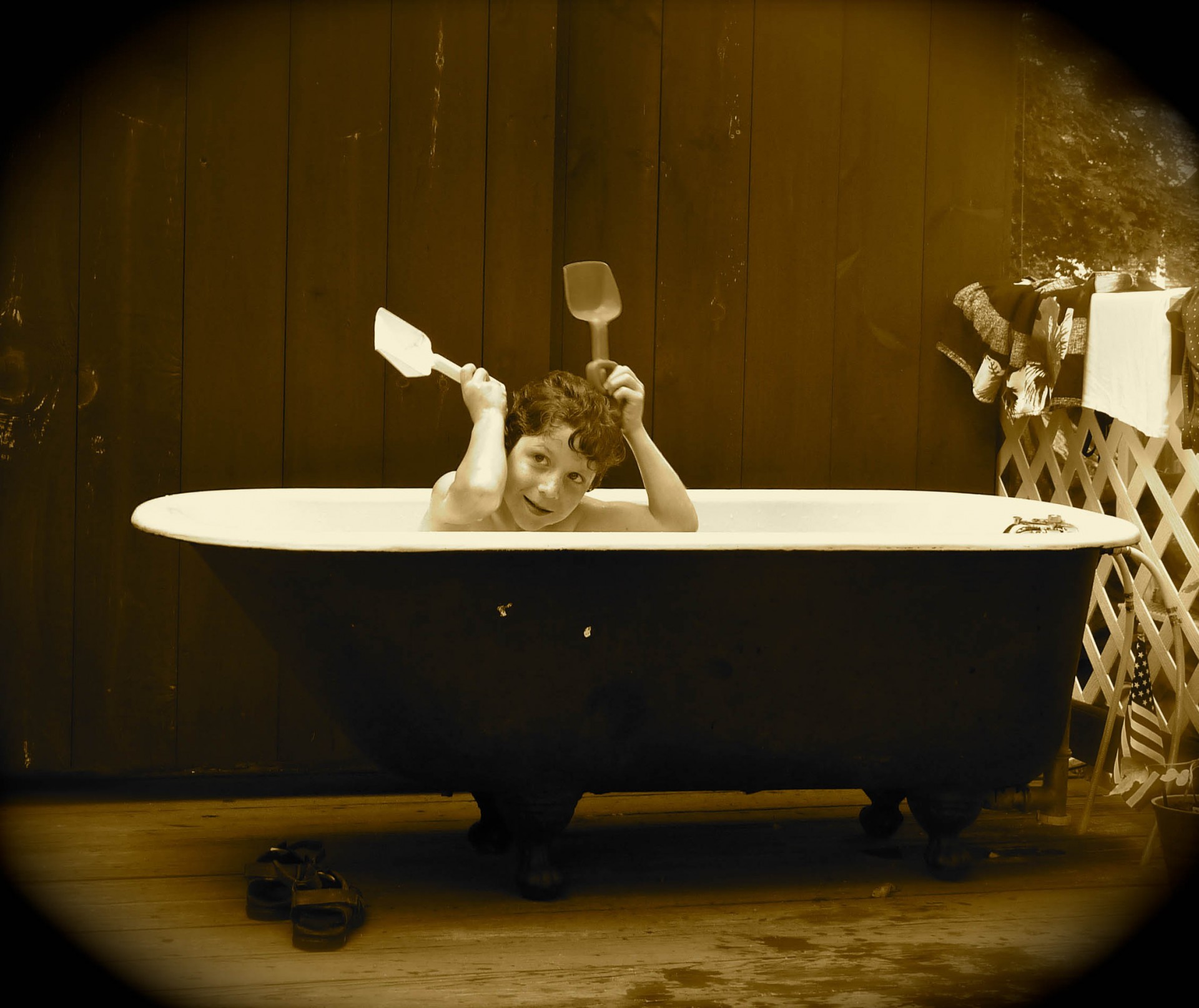 boy tub antique free photo