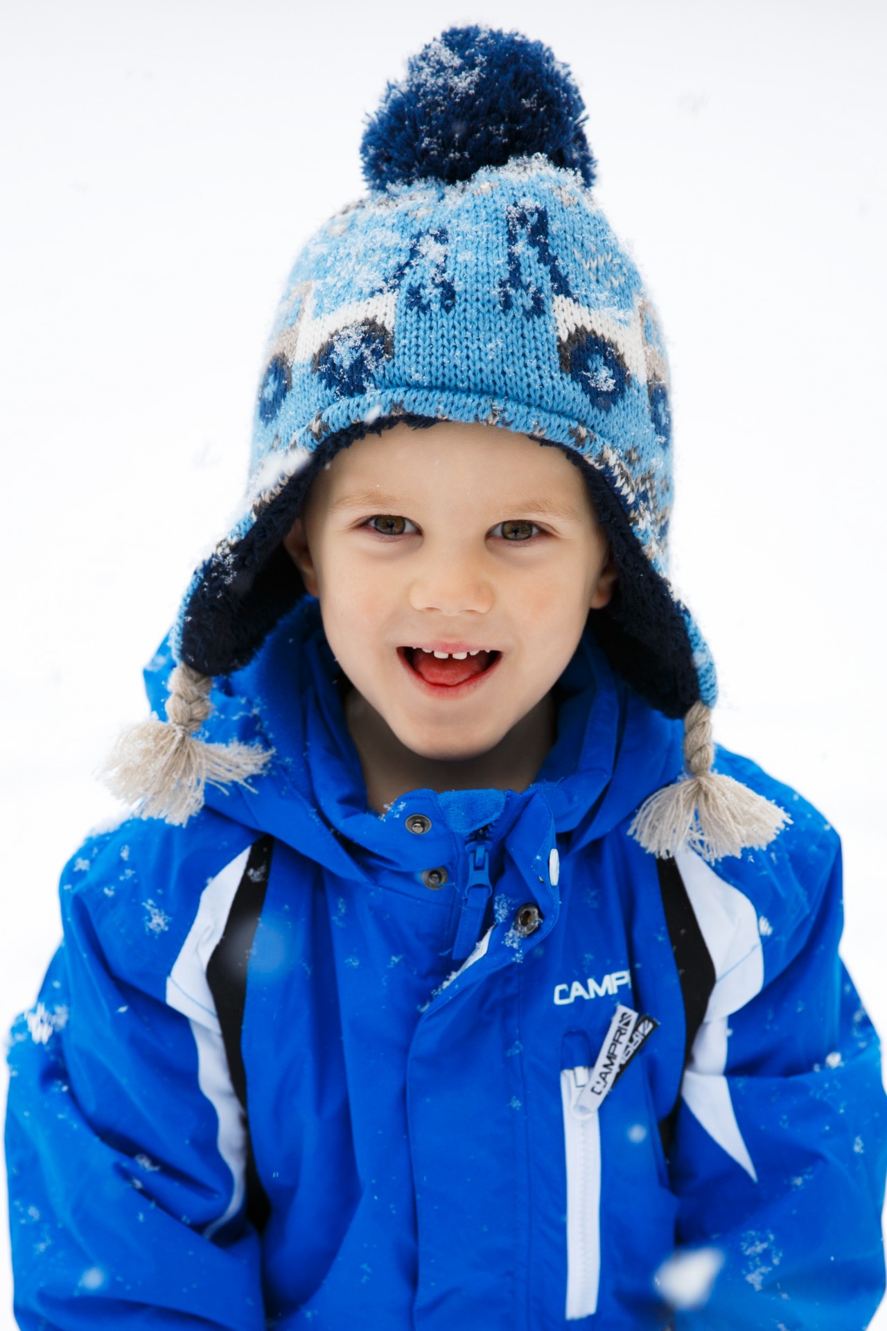 boy winter hat free photo