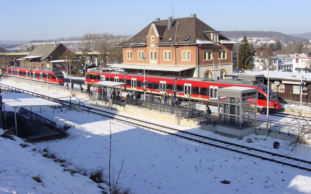 br 644 giengen railway station free photo