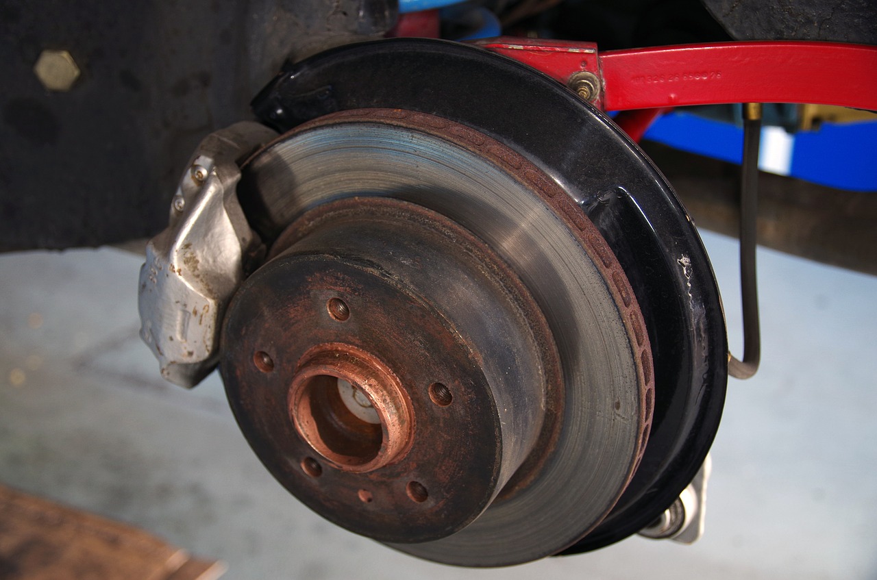 brakes maintenance  repair  disc brake free photo