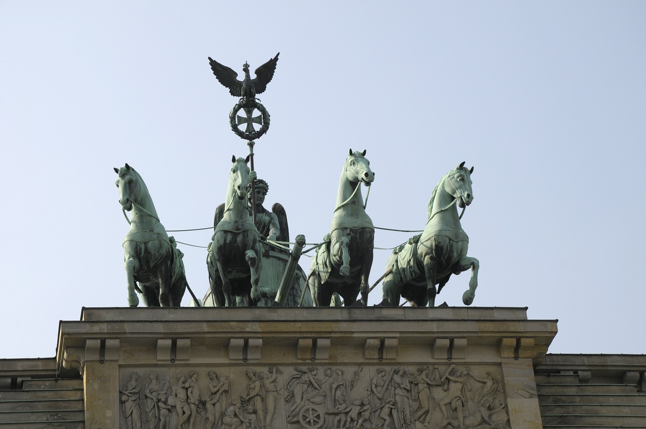 brandenburg gate berlin architecture free photo