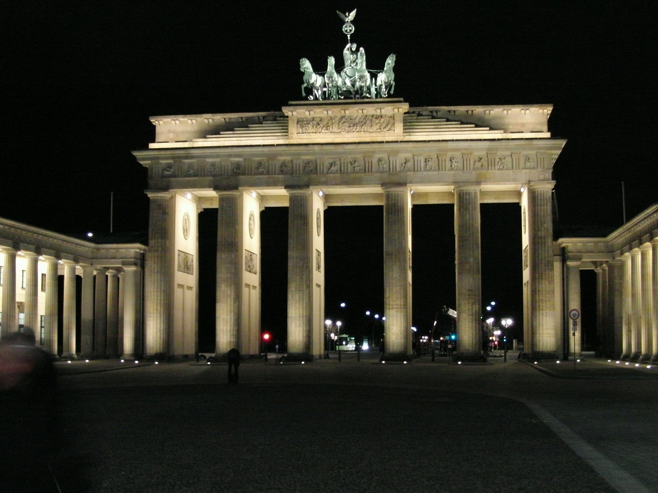 brandenburg gate berlin architecture free photo