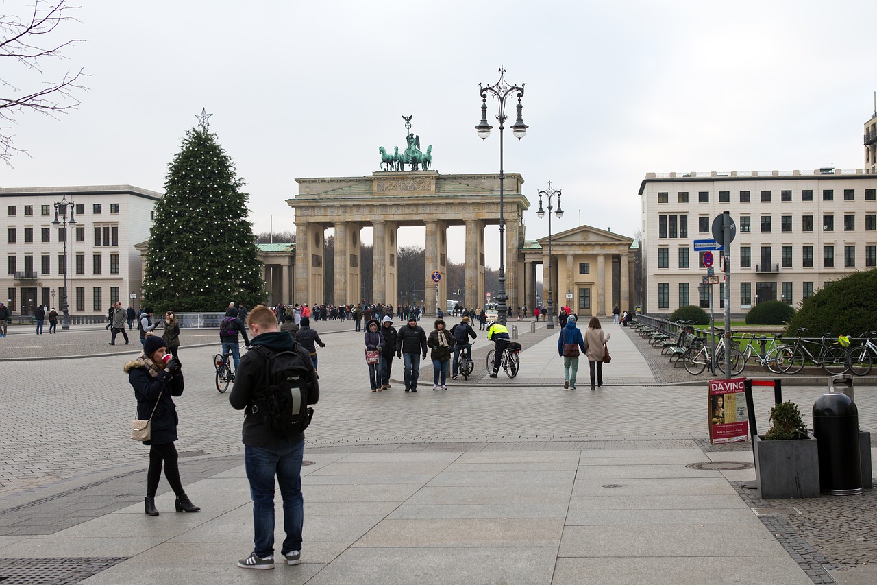 brandenburg gate berlin historic edifice free photo