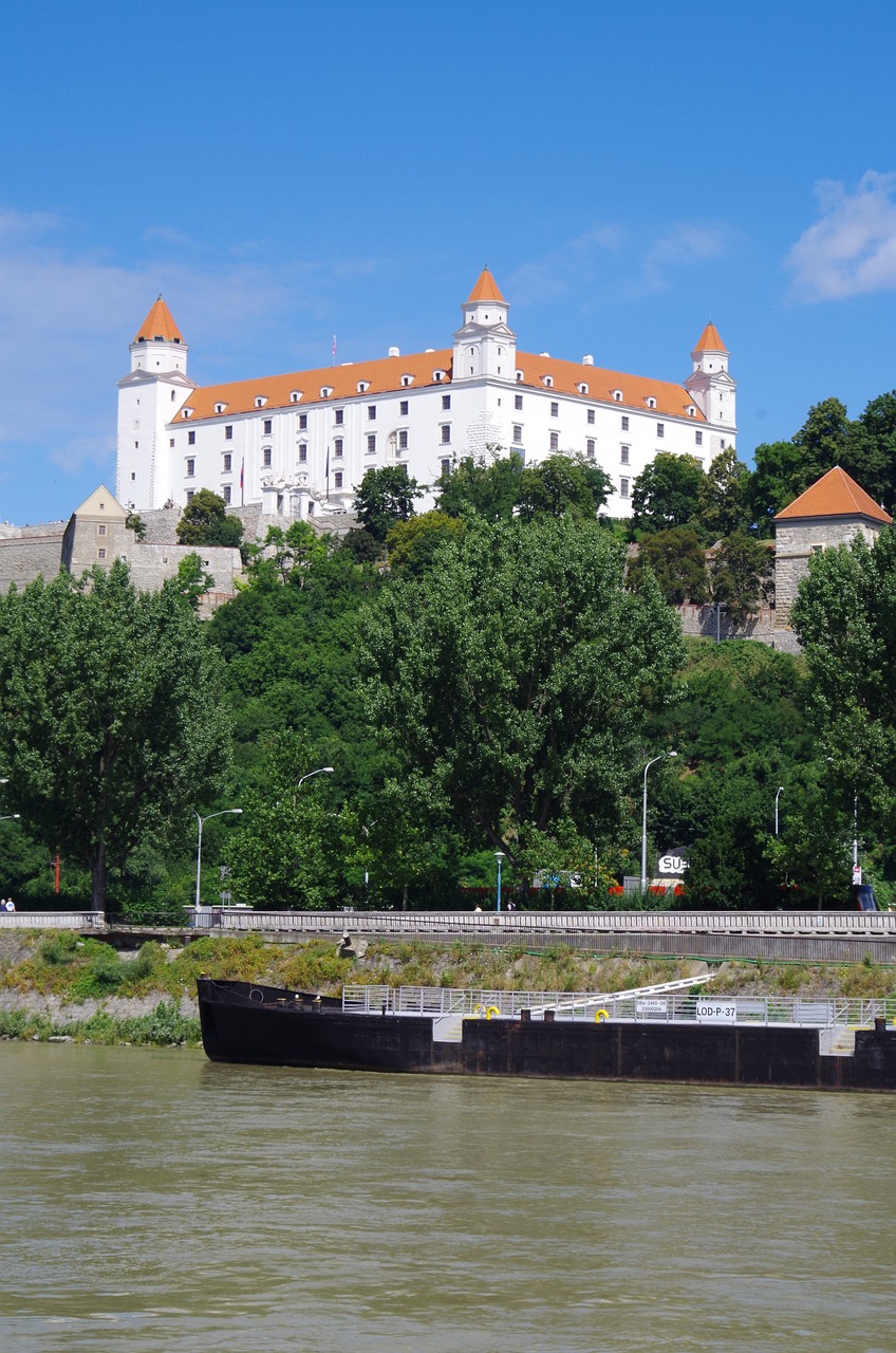 bratislava slovakia castle free photo