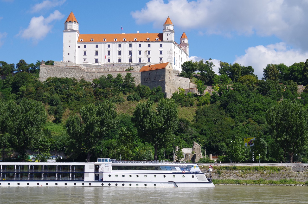 bratislava slovakia castle free photo