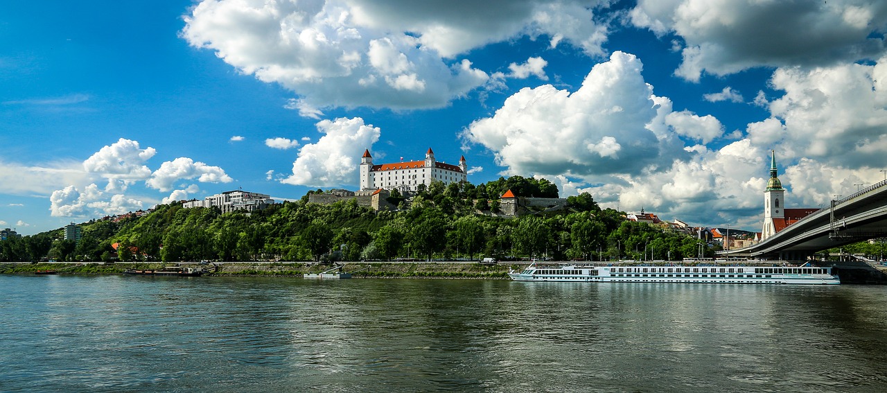 bratislava castle the clouds free photo