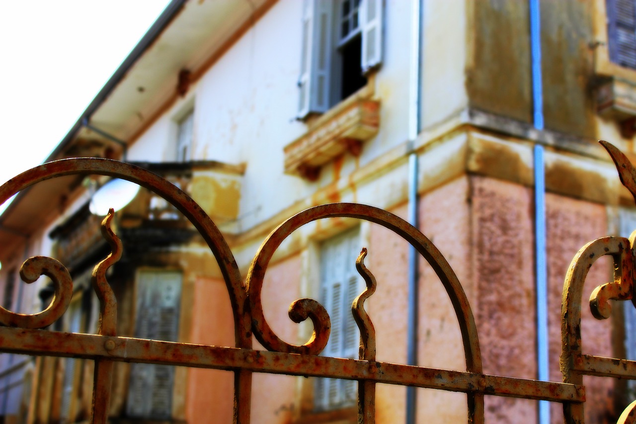 brazilian architecture  beautiful old house  old free photo