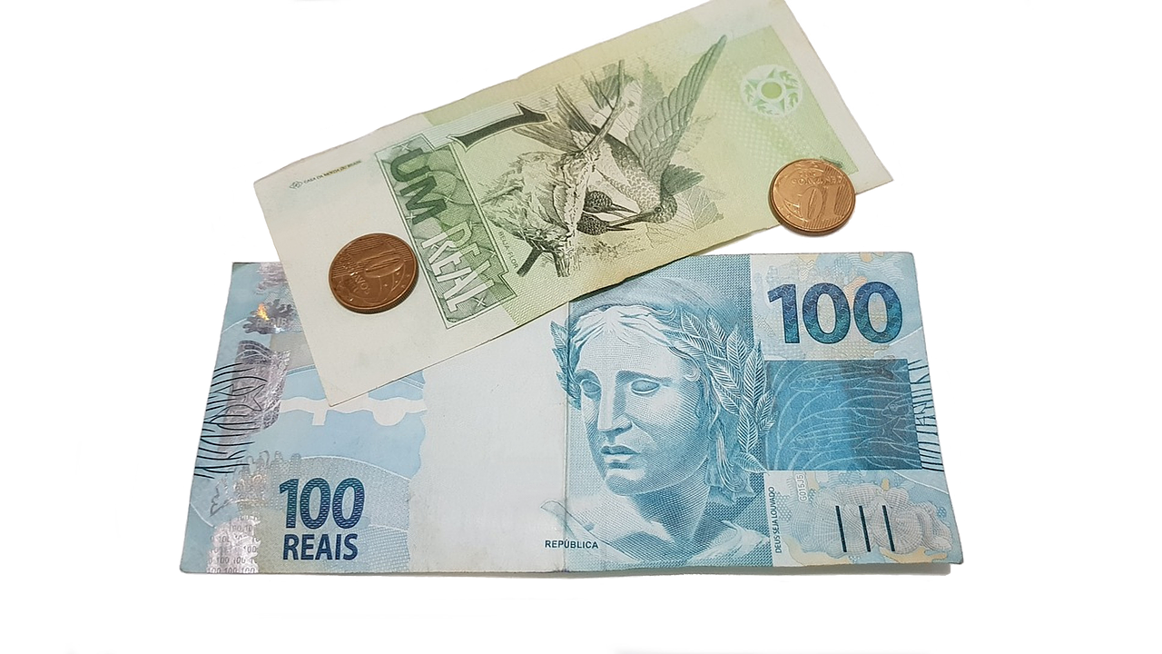 brazilian currency brazilian money brazilian real free photo