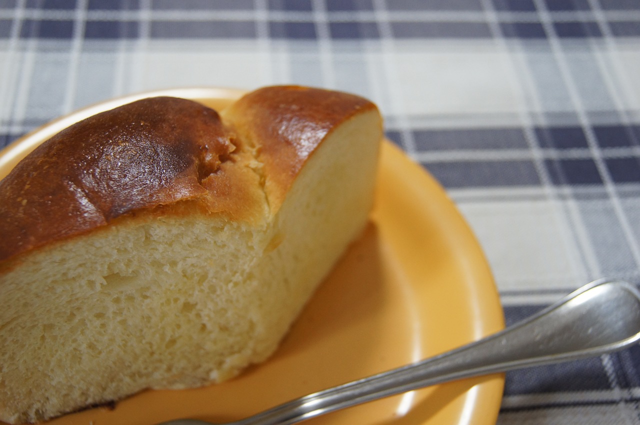 bread breakfast home free photo