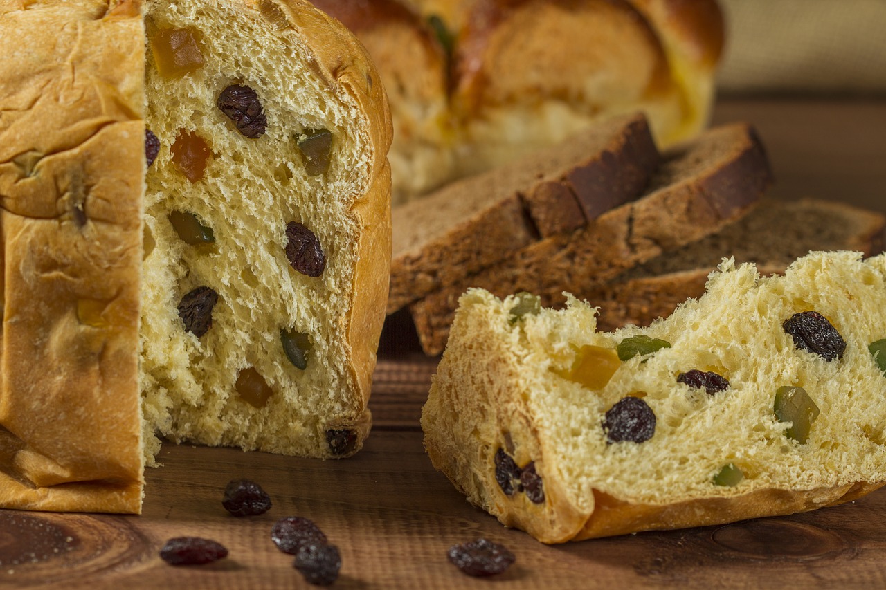 panettone bread raisins free photo