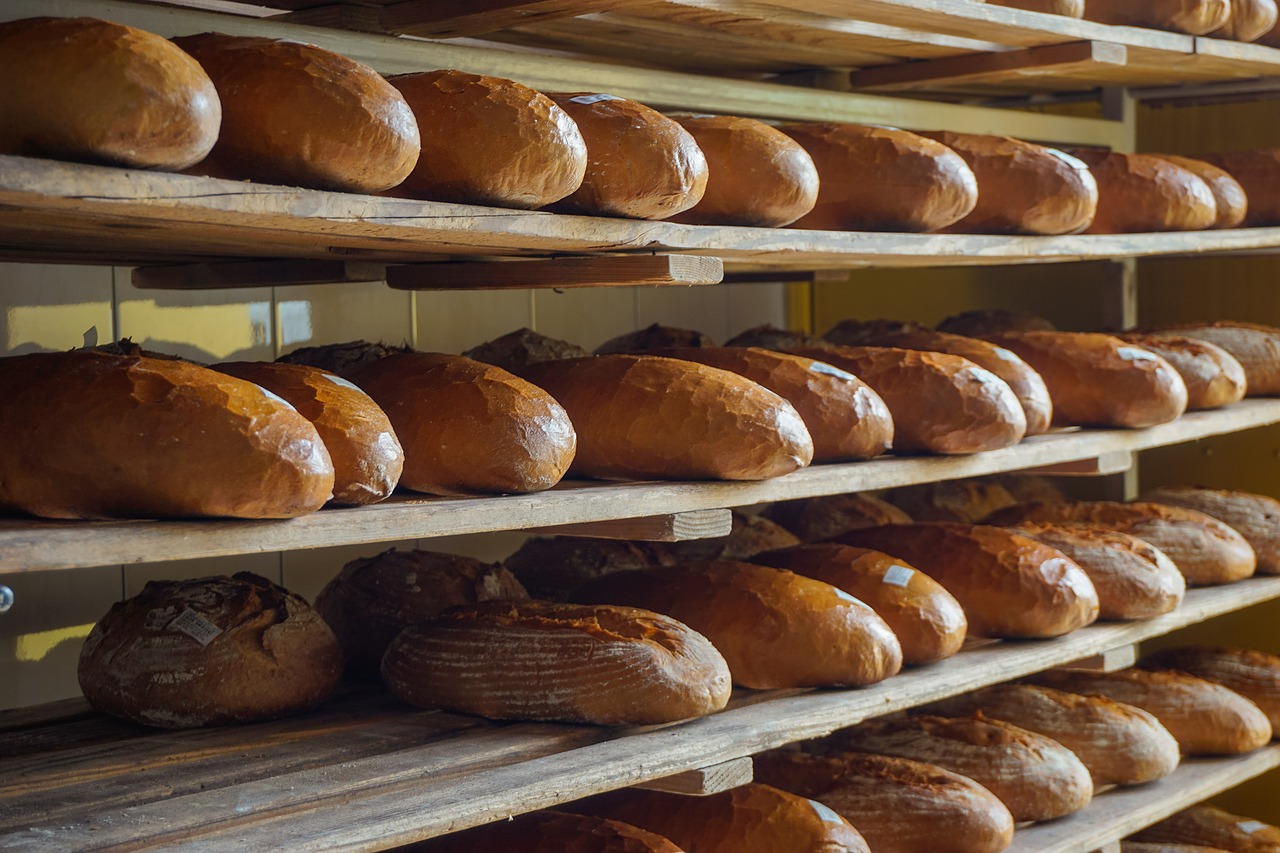 bread a loaf of bread bakery free photo