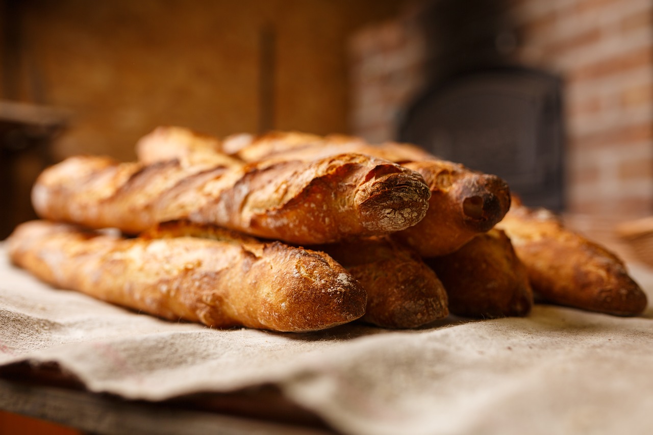 bread bakery preparation free photo