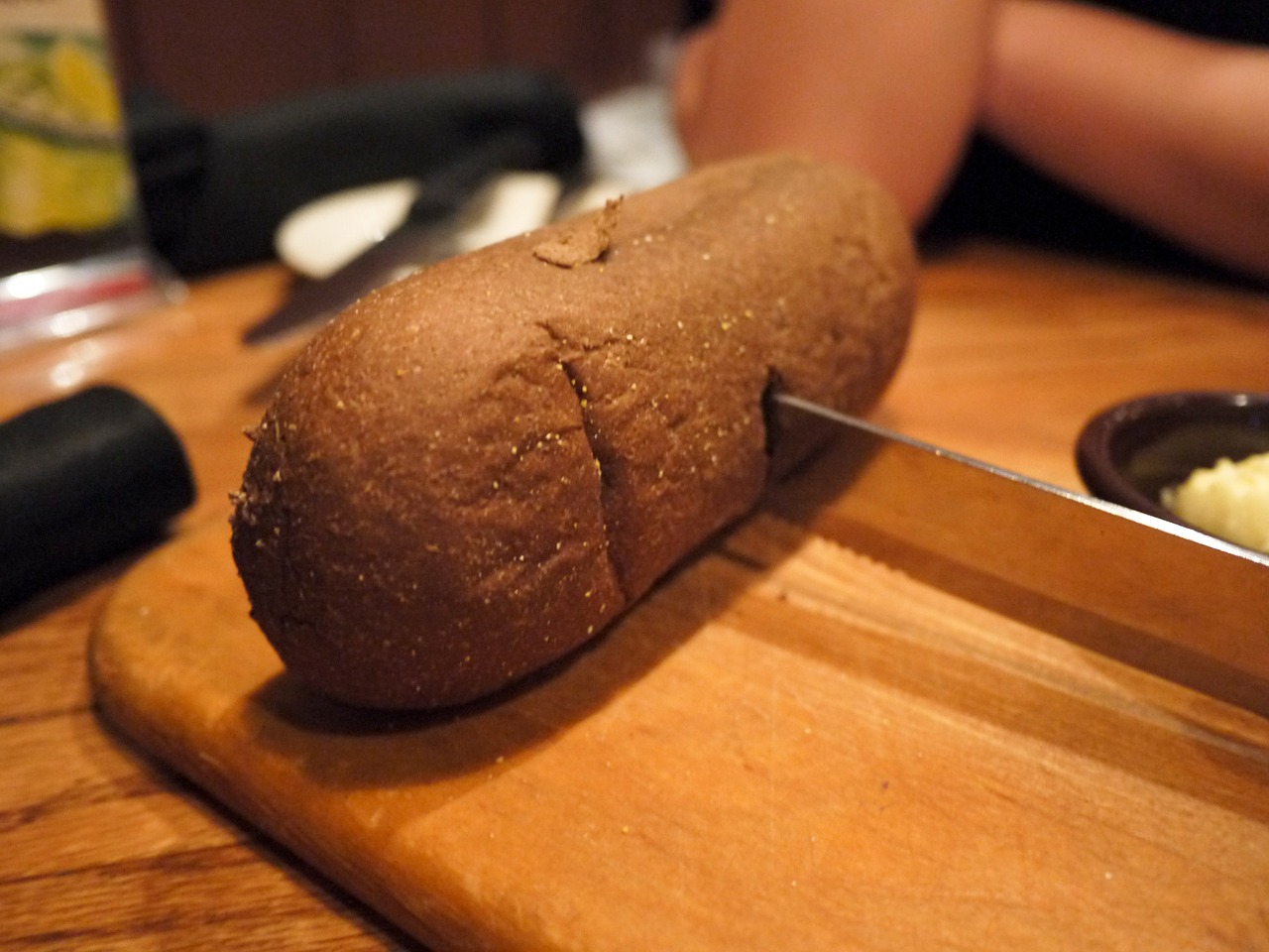 bread loaf knife free photo
