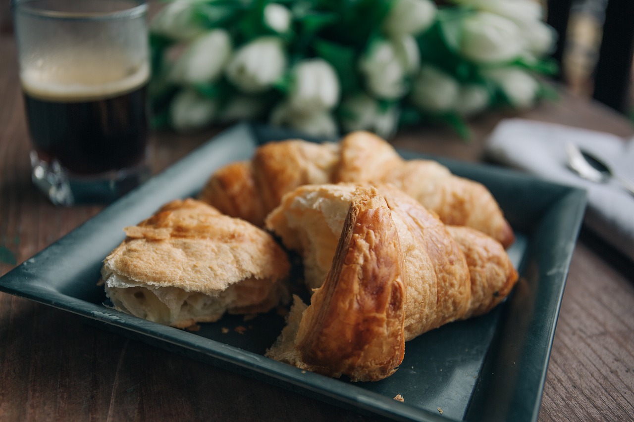 bread food croissant free photo