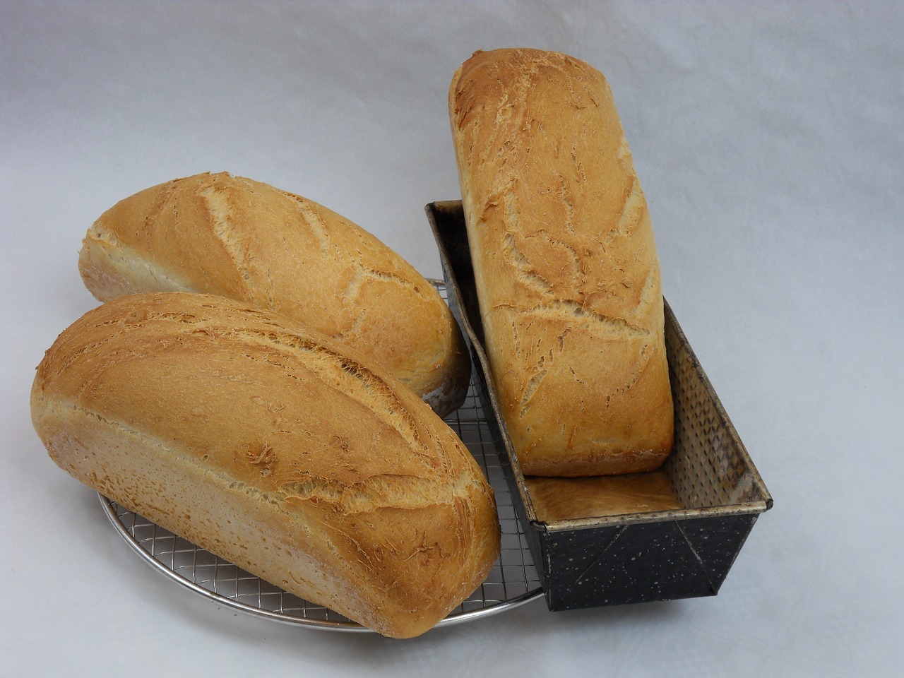 bread food loaf of bread free photo