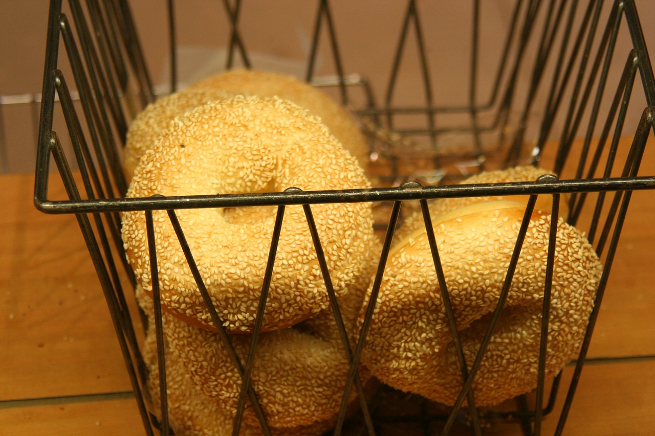 bread  bagel  food free photo
