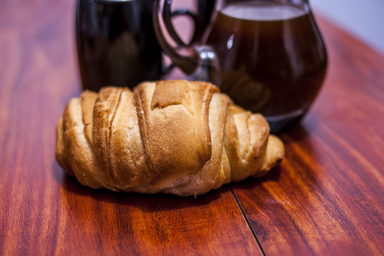 bread  breakfast  eat free photo