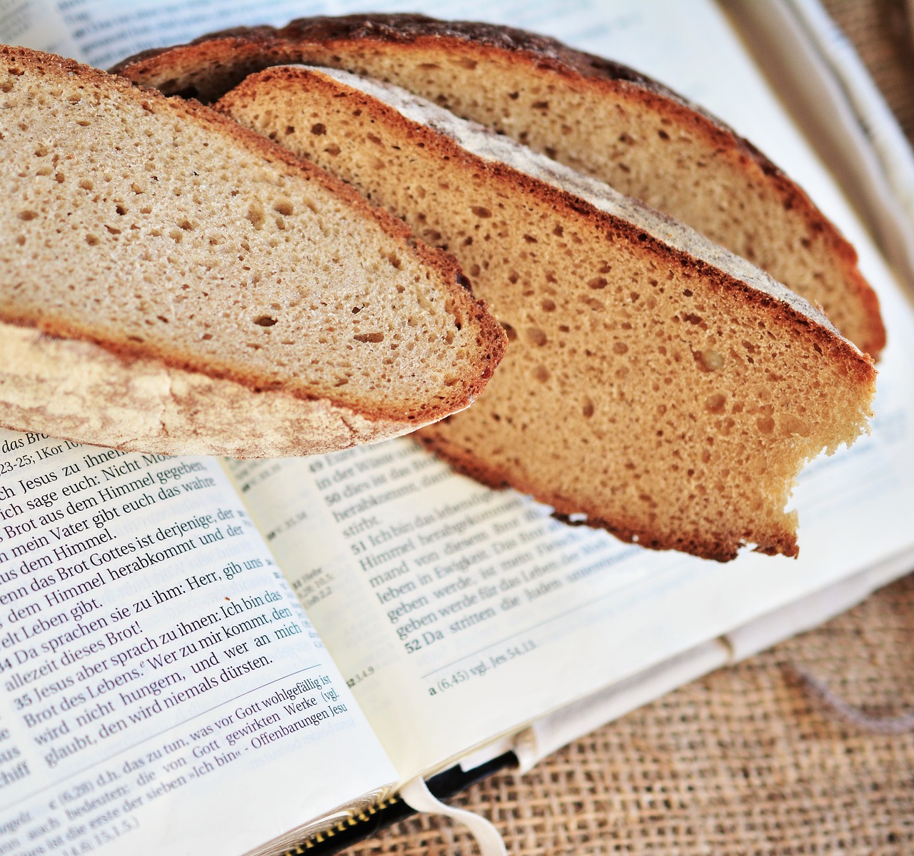 bread  bread of life  gospel free photo