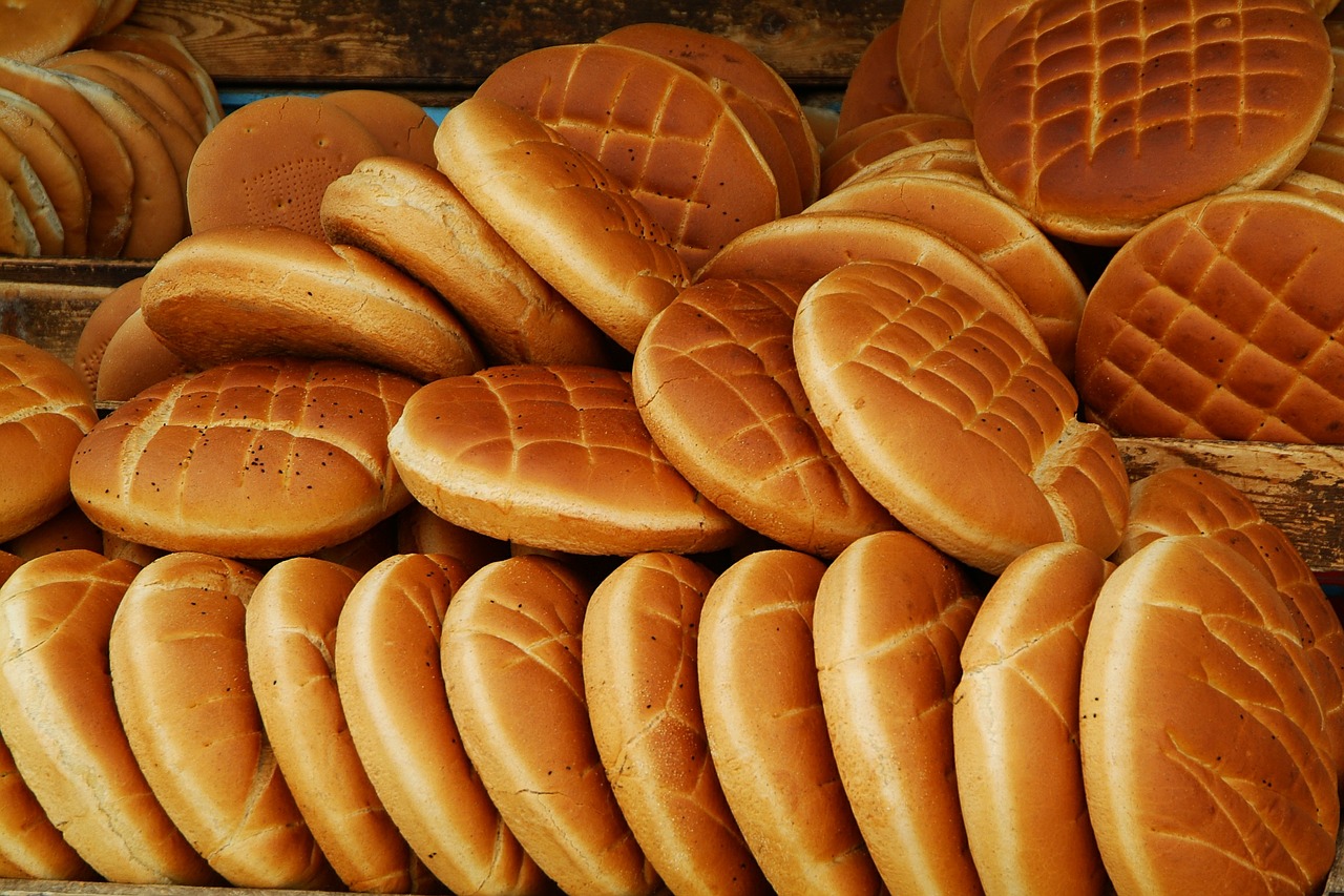 download-free-photo-of-bread-arabic-bread-market-tunisia-free-pictures