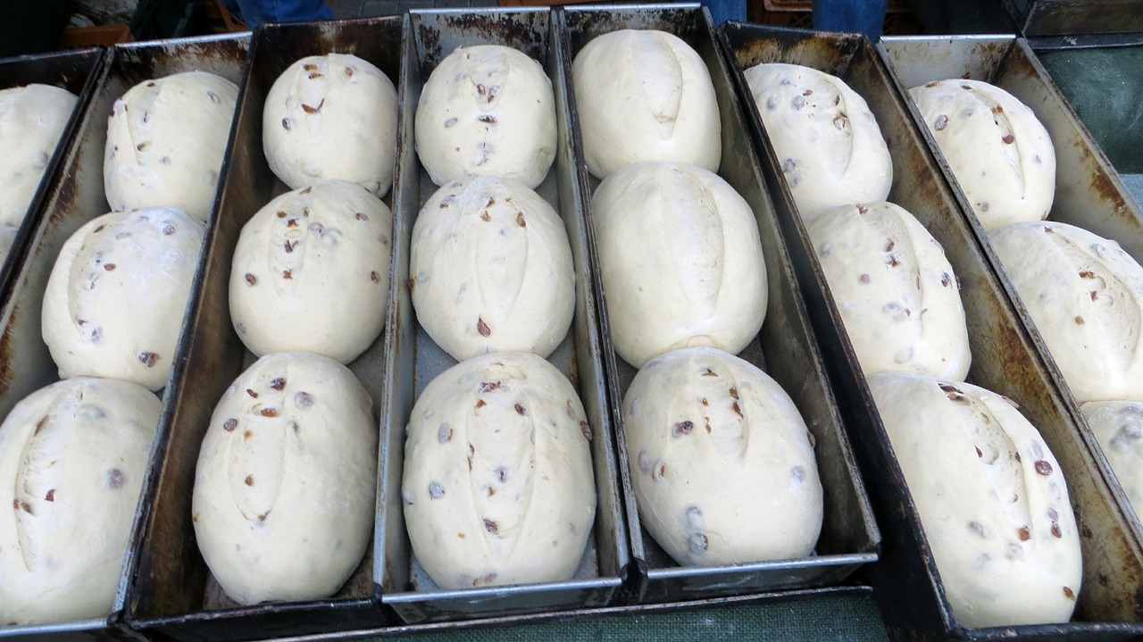 bread mares dough free photo
