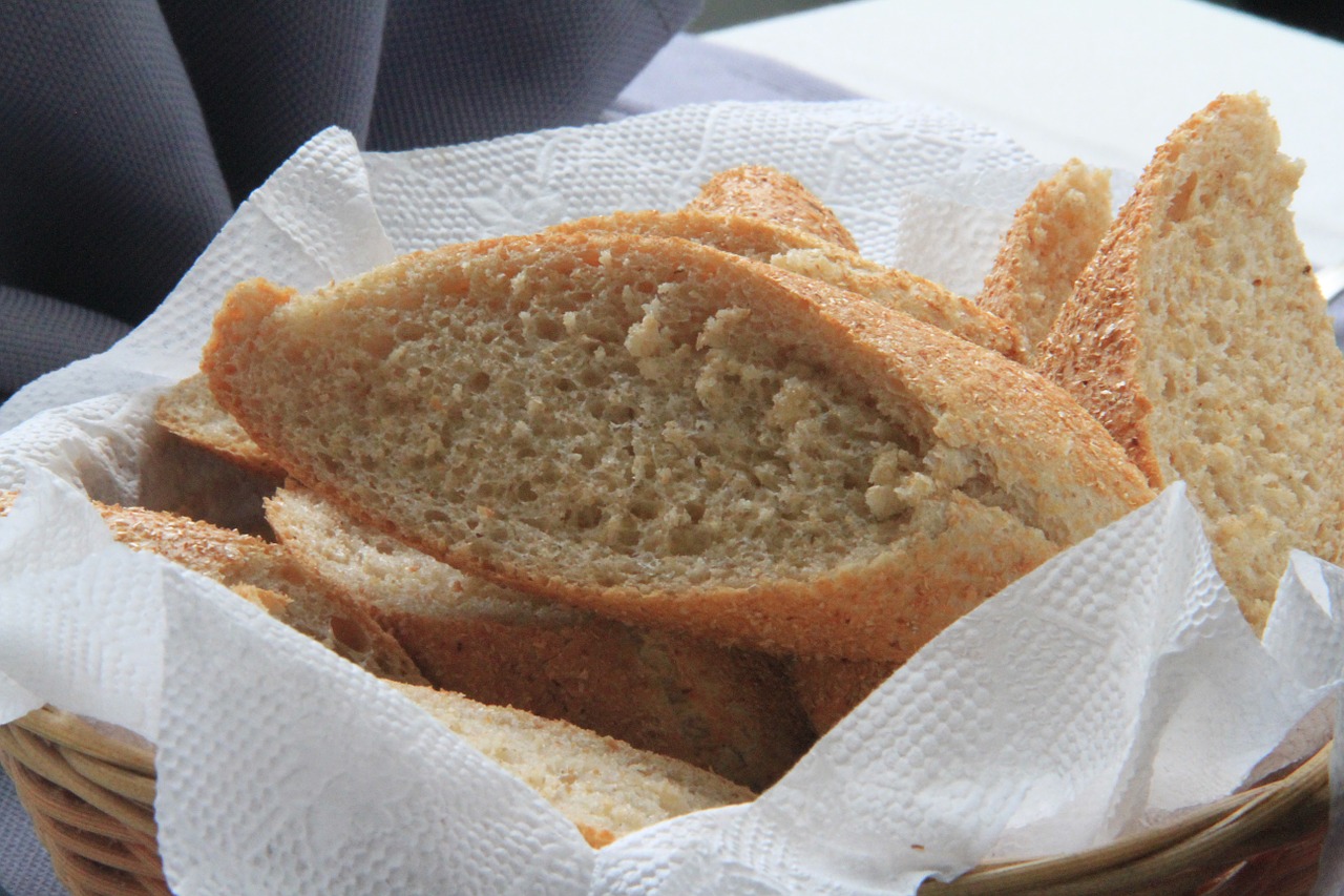 bread mie piece free photo