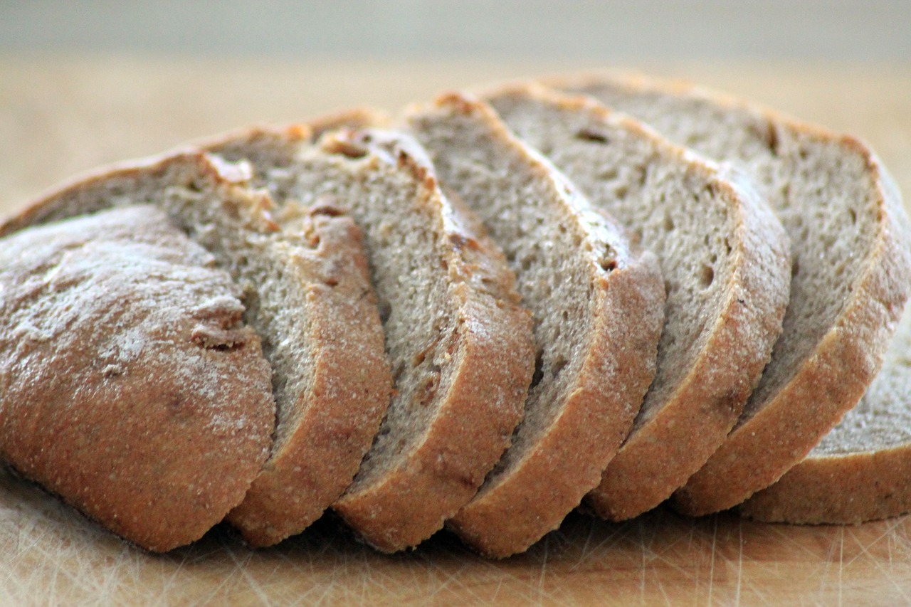 bread food bake free photo